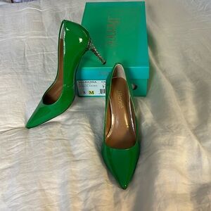 J.Renee “Maressa” patent green pumps with gold heel. Women’s size 8 never worn.